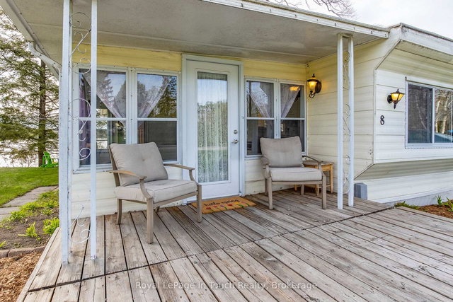 8 Lakeshore Road