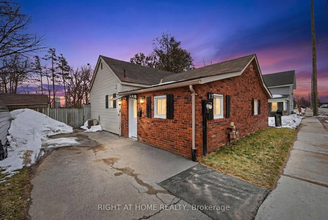 17 Grove Street W