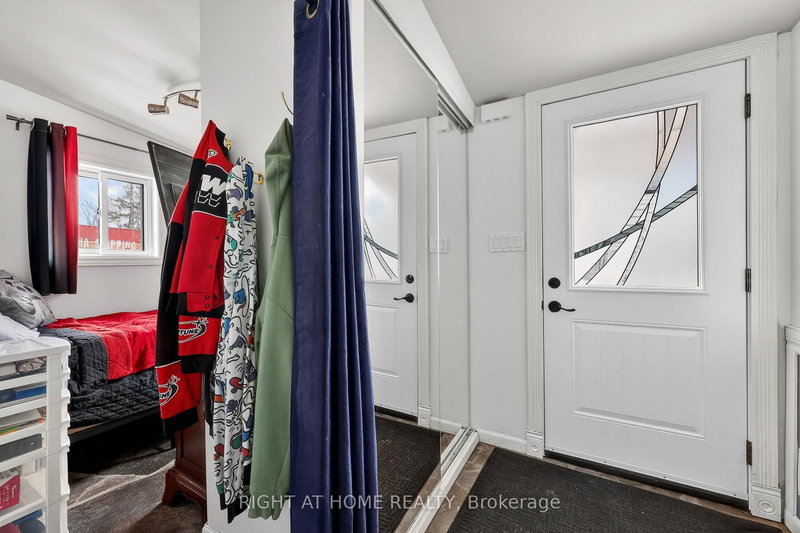 17 Grove St W, Barrie, L4N 1M6 | Image 3