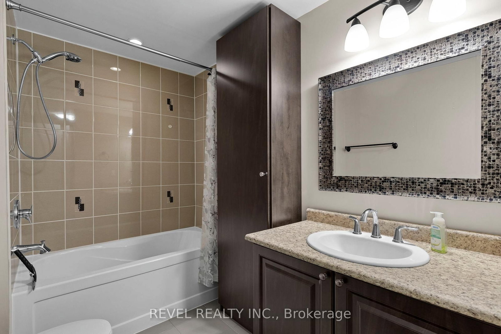 39 Ferndale Drive S • #106 • Barrie, ON photo 20