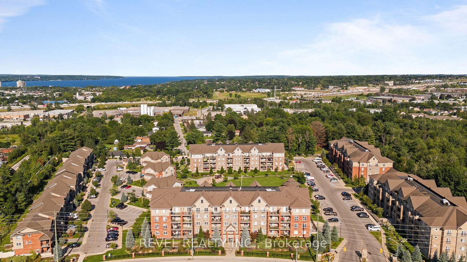 39 Ferndale Drive S • #106 • Barrie, ON photo 23