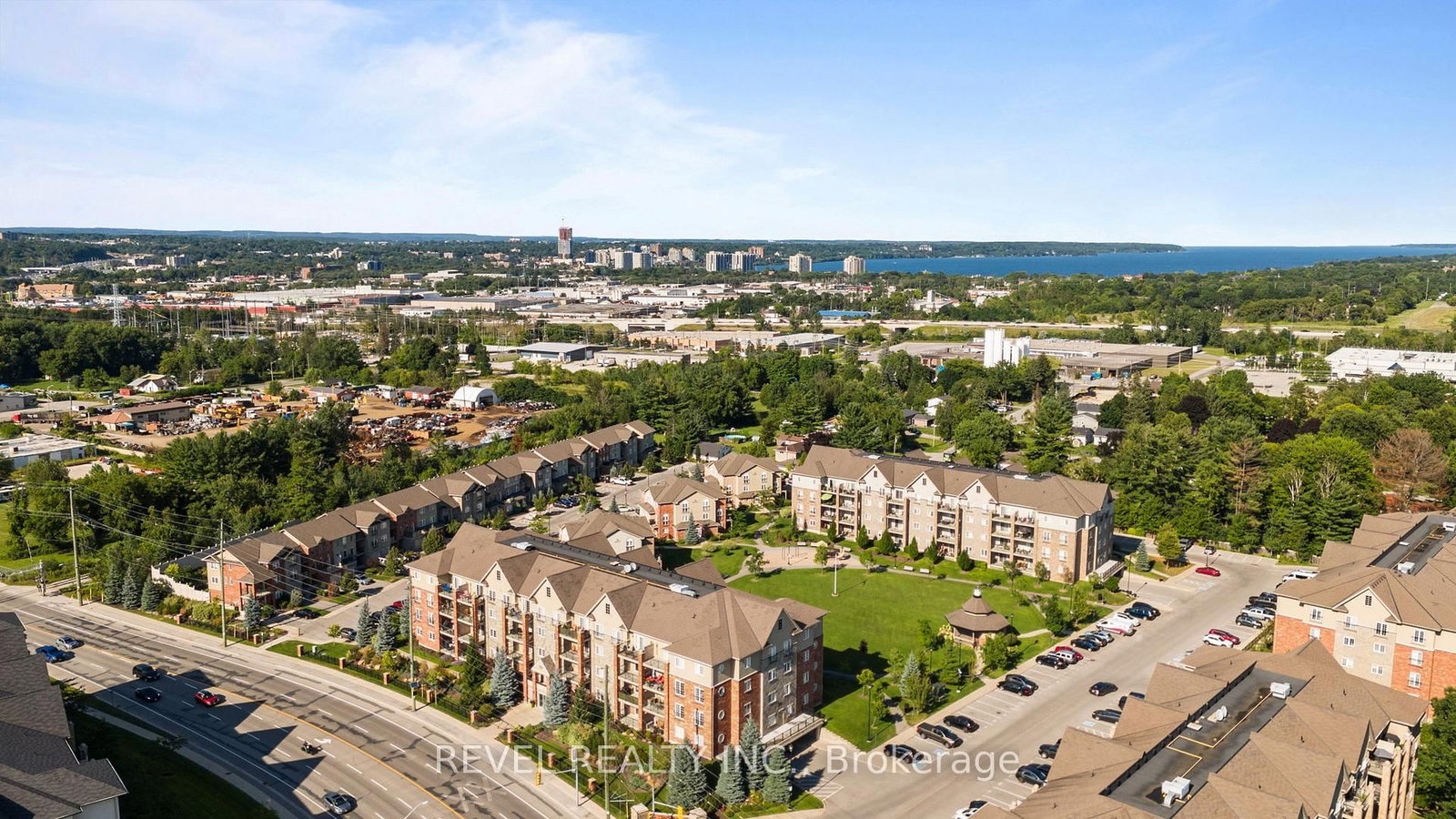 39 Ferndale Drive S • #106 • Barrie, ON photo 24