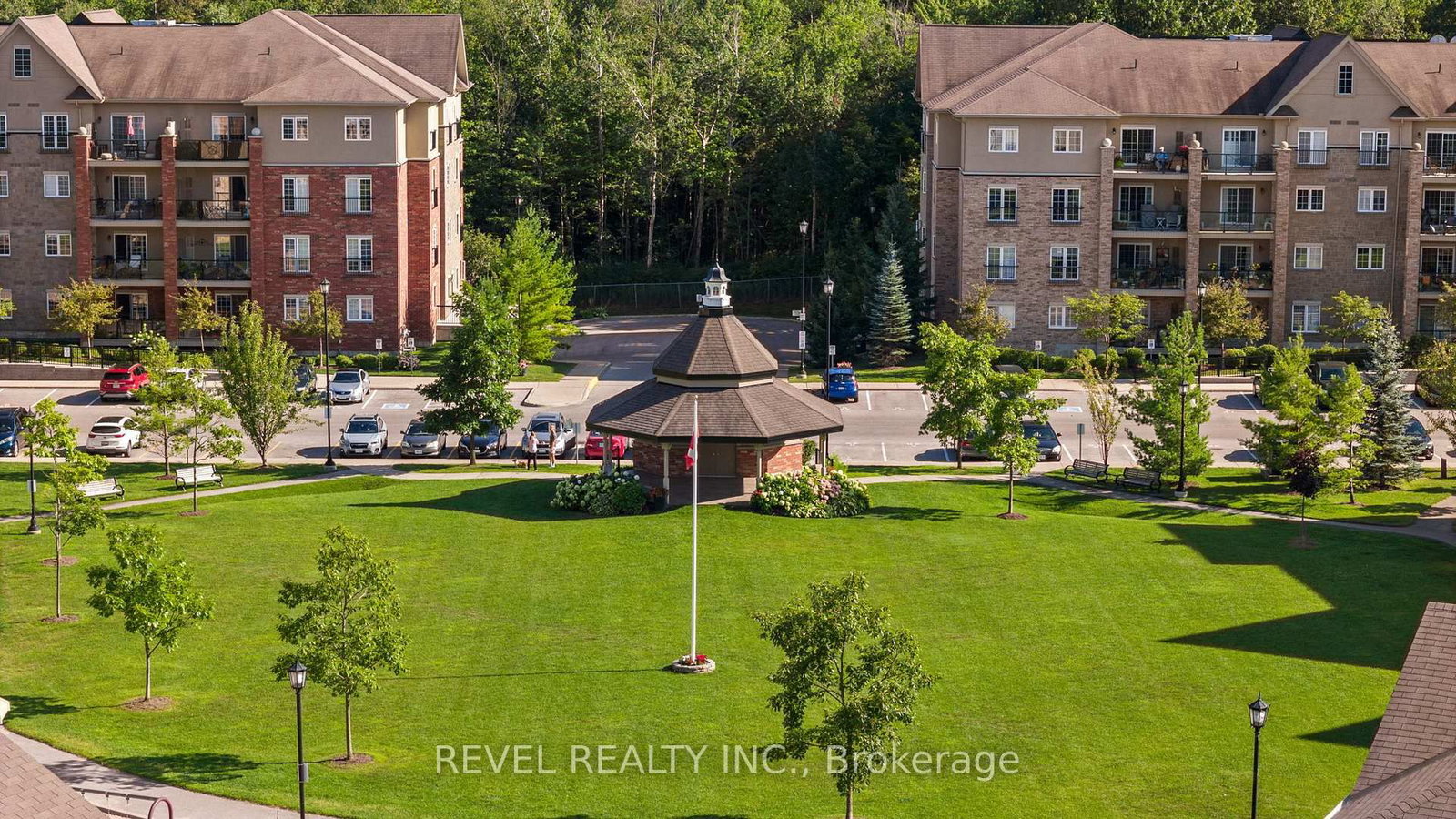 39 Ferndale Drive S • #106 • Barrie, ON photo 30