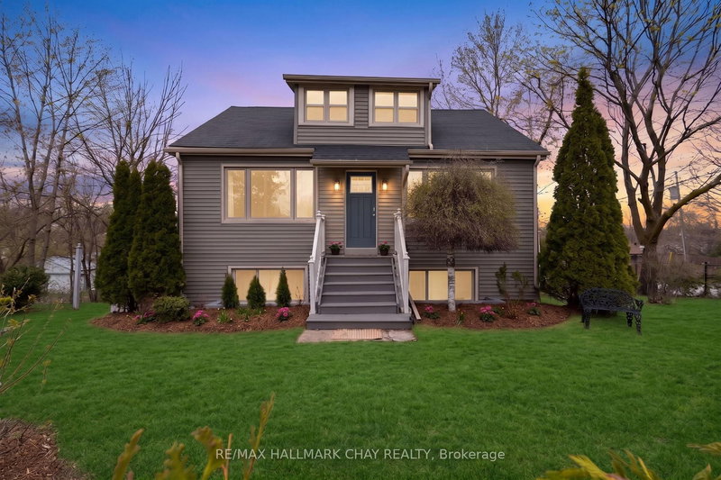 home for sale on 296 Barrie Road