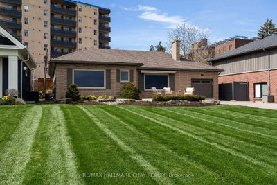 68 Kempenfelt Drive