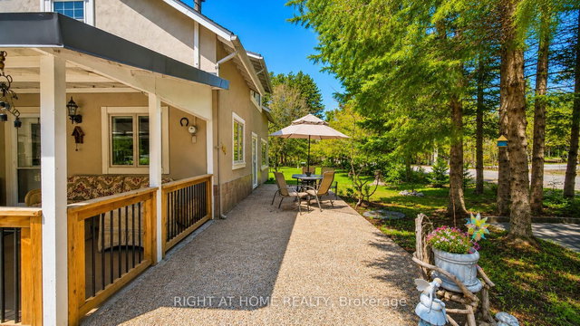 640 Tiny Beaches Road N
