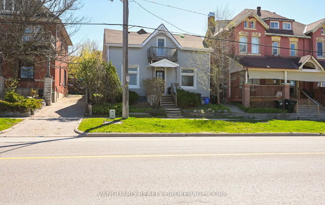 103 Mulcaster Street