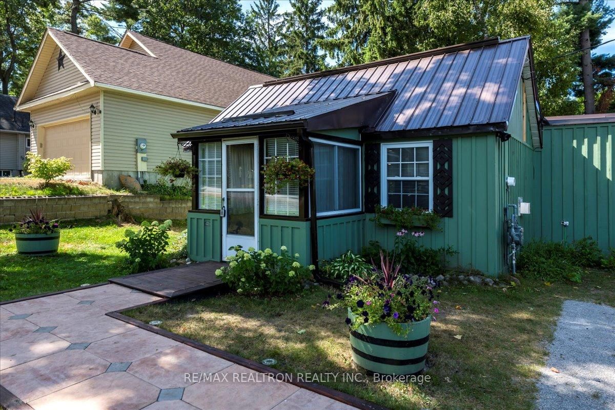 3322 Pleasant Road • Severn, ON photo 2