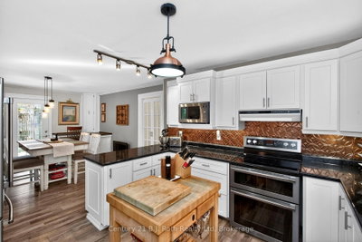 59 Withall Grove • Tiny, ON photo 8