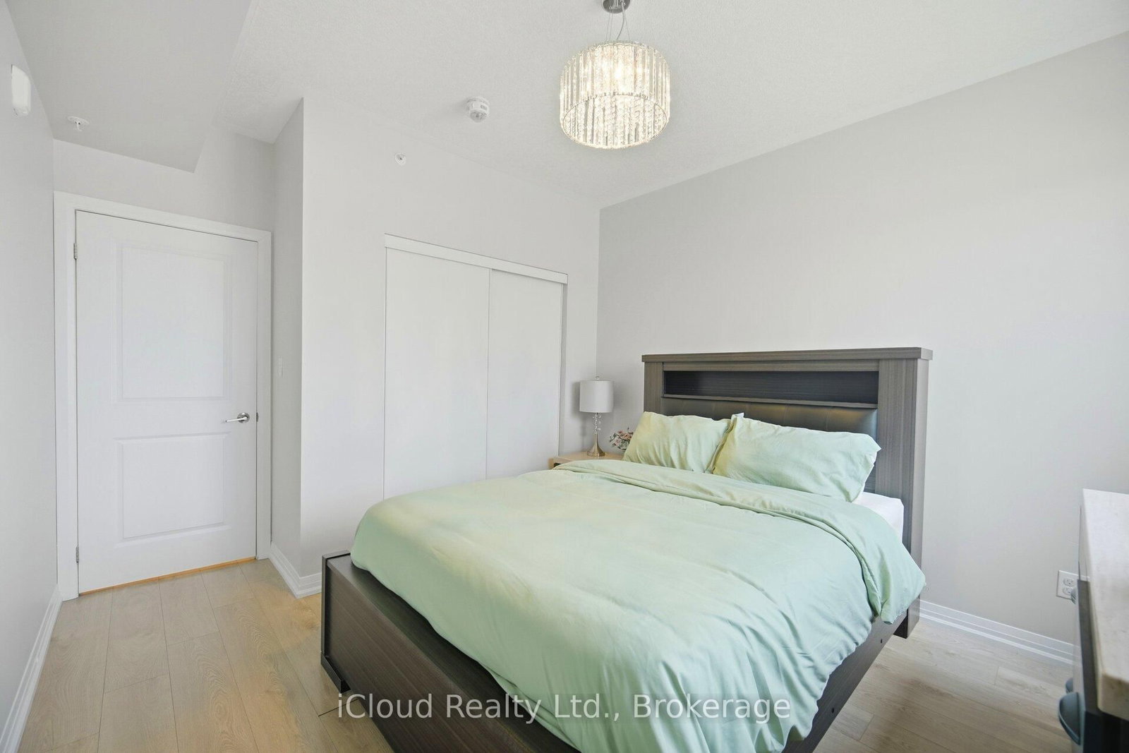 295 Cundles Road E, Unit 208 - Photo 24