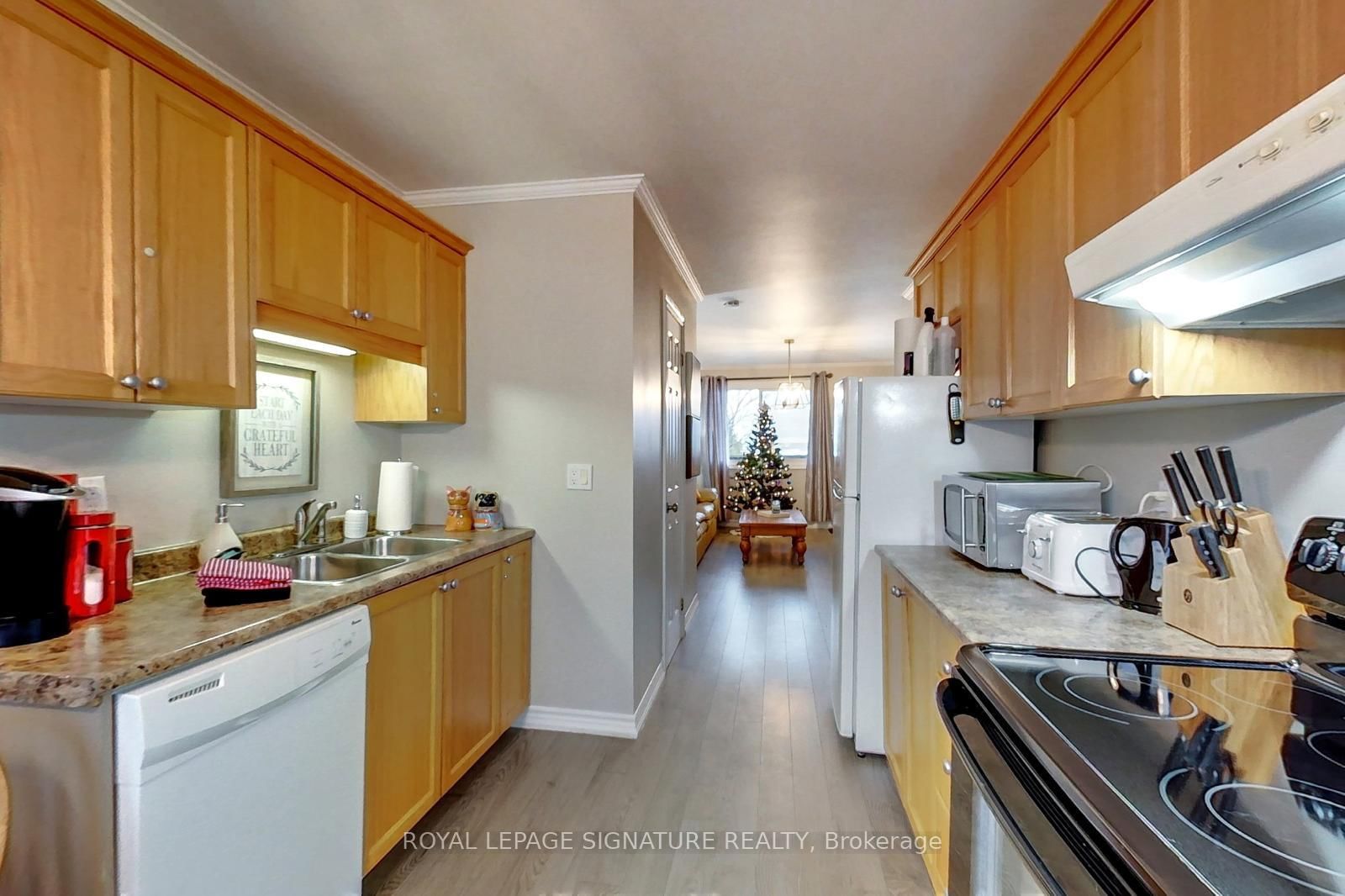 734 Shore Lane, Unit 6 - Photo 4
