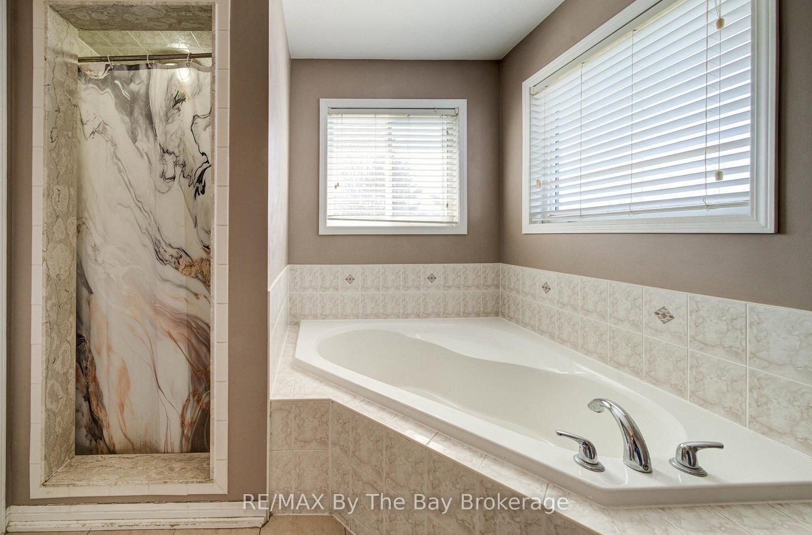 88 Wesley Avenue • Wasaga Beach, ON photo 24