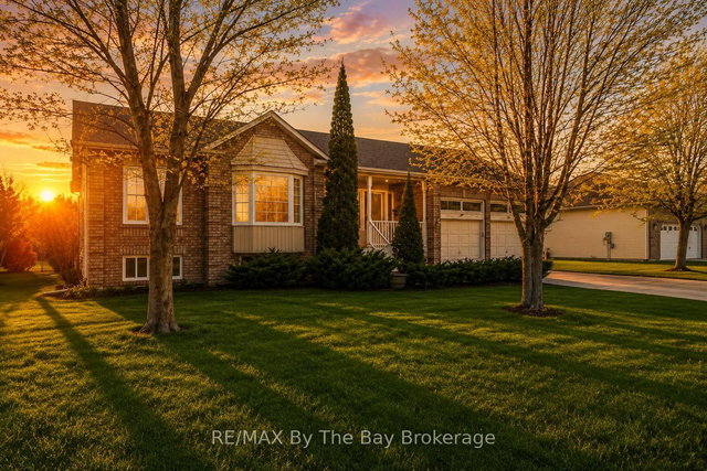 10 Lamont Creek Drive