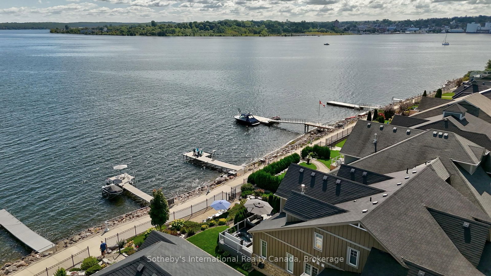 409 Bayport Boulevard • Midland, ON photo 3
