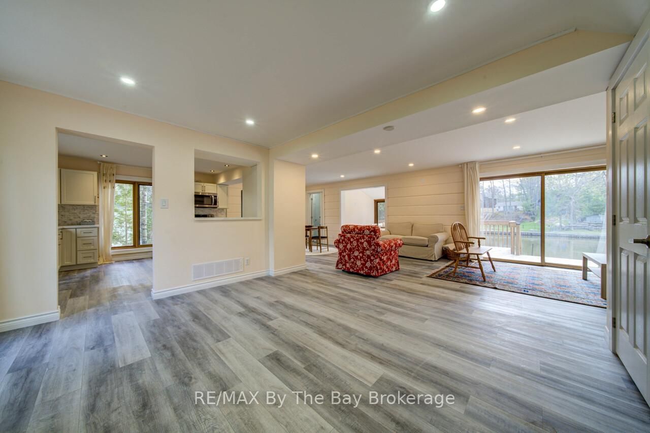646 Oxbow Park Drive - Photo 8
