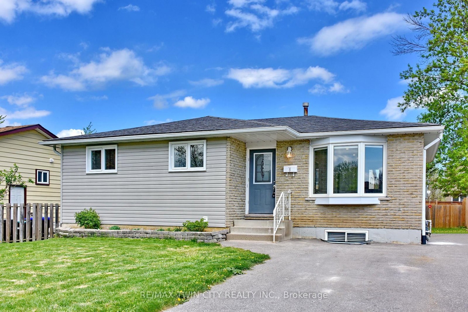 8 Rhonda Road, Unit 2 - Photo 2