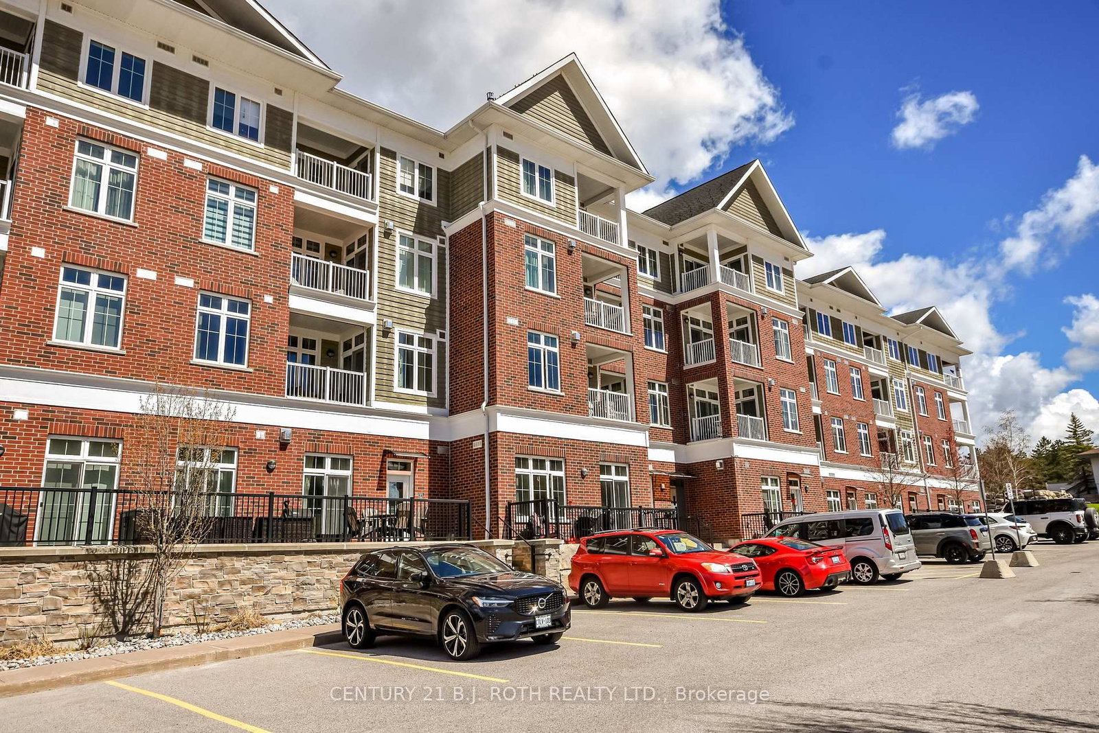 40 Horseshoe Boulevard, Unit 107 - Photo 2
