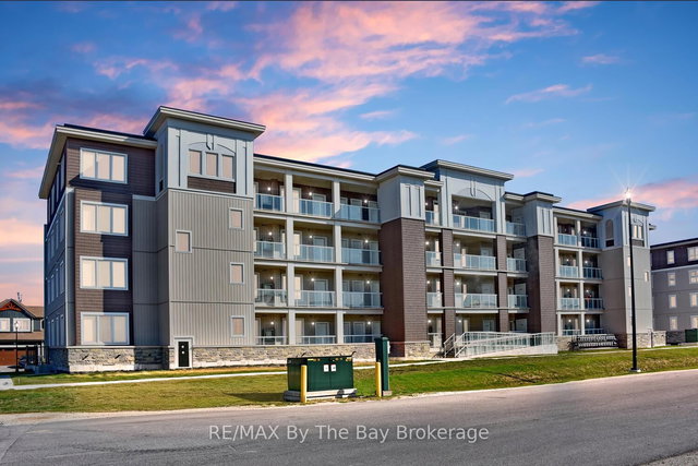 206 - 17 Spooner Crescent