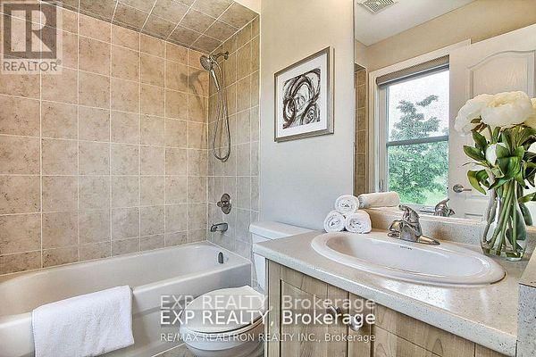 41 Deneb Street • Barrie, ON photo 12