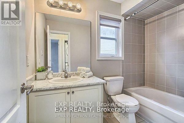 41 Deneb Street • Barrie, ON photo 14