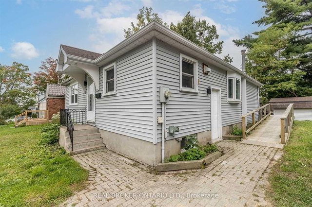 156 CLAPPERTON Street