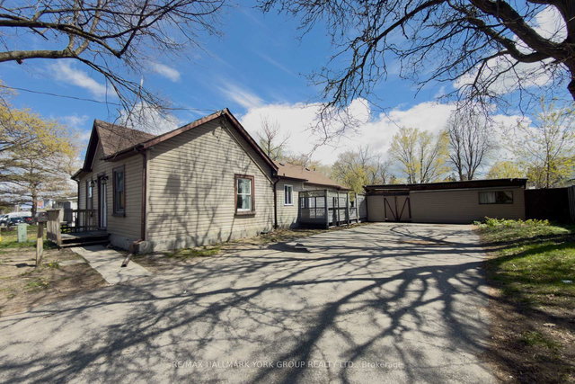 MAIN - 165 Anne Street S