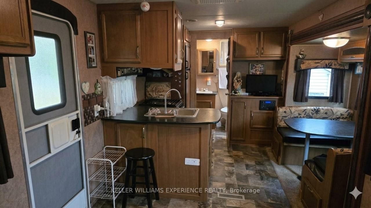 5216 County 90 Road • #65 • Springwater, ON photo 5