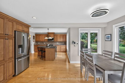 27 Rosewood Avenue • Springwater, ON photo 9