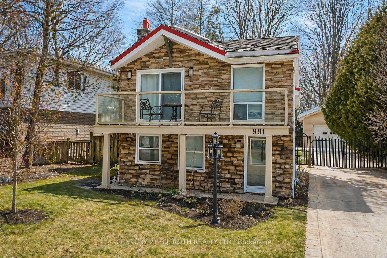 991 Shore Lane