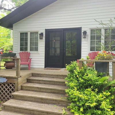 19 HASTINGS Avenue • Tiny, ON photo 2