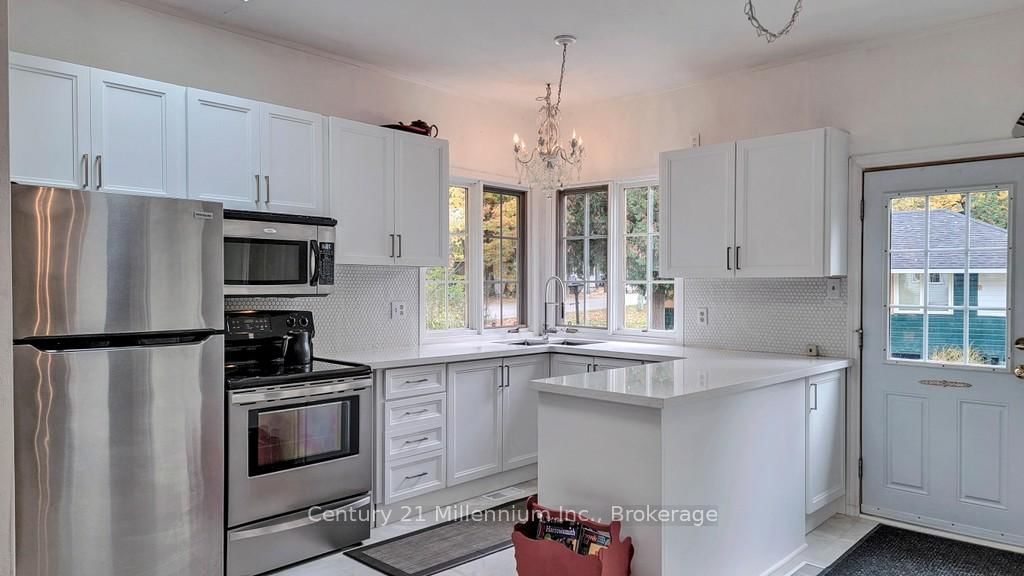 19 HASTINGS Avenue • Tiny, ON photo 8