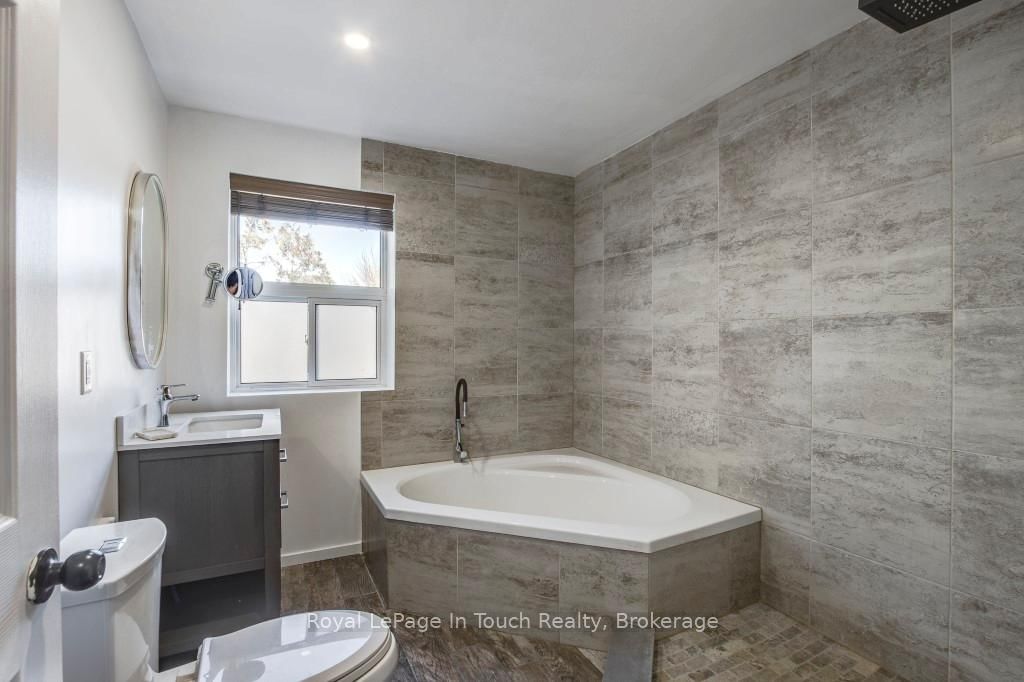 142 Duck Bay Road • Tay, ON photo 11