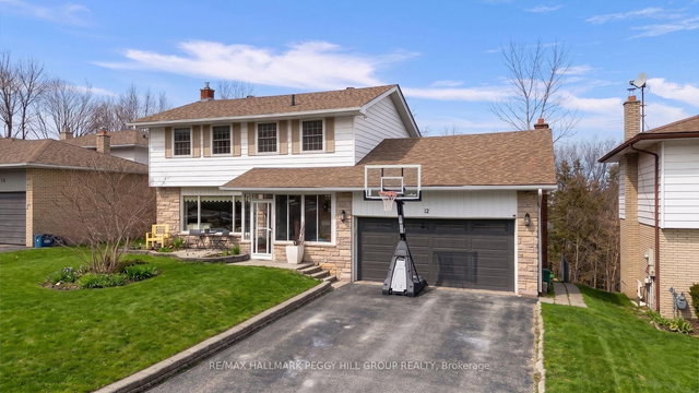 12 Peacock Lane