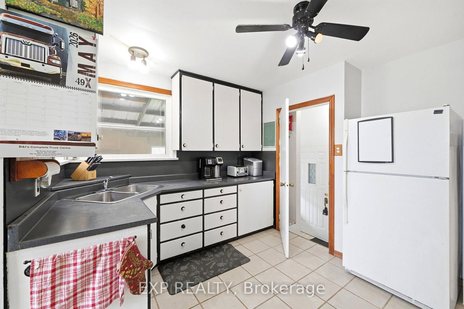 4142 Stewarts Lane • Severn, ON photo 13