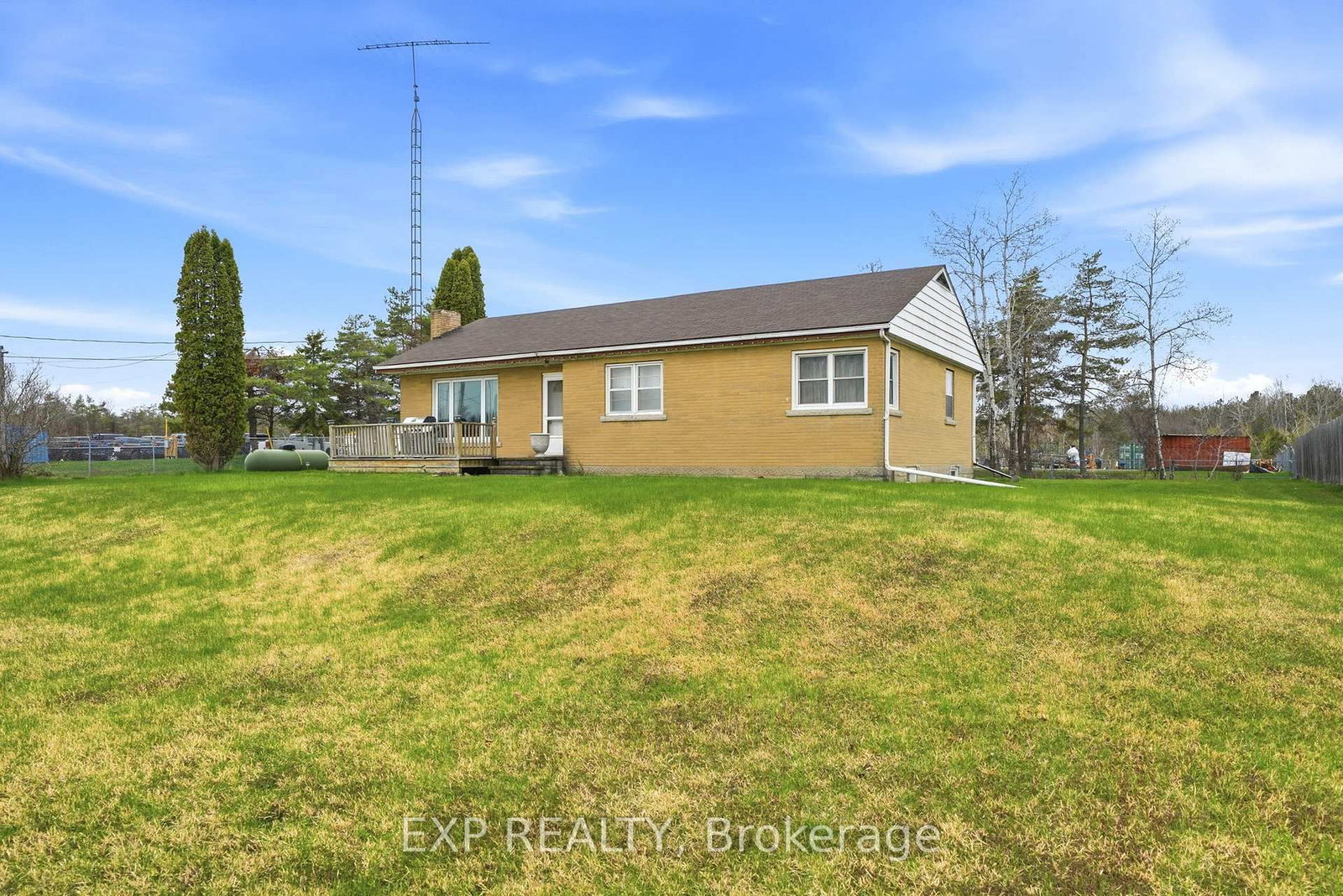 4142 Stewarts Lane • Severn, ON photo 3