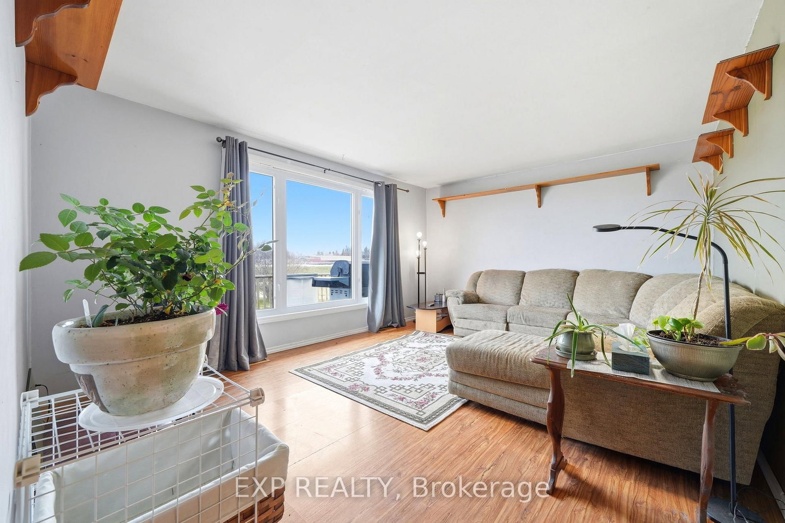 4142 Stewarts Lane • Severn, ON photo 9