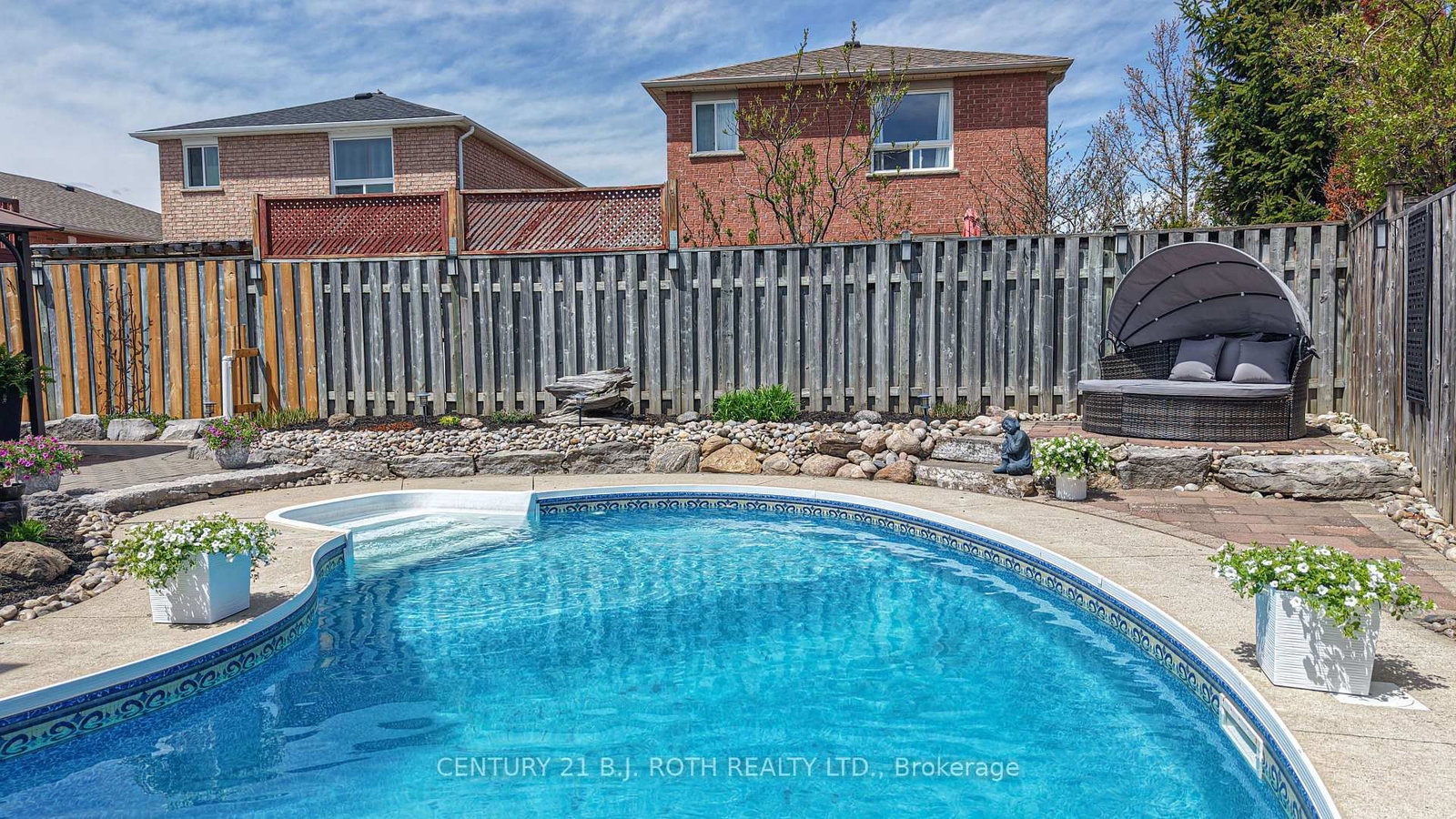 4 Lister Drive • Barrie, ON photo 9