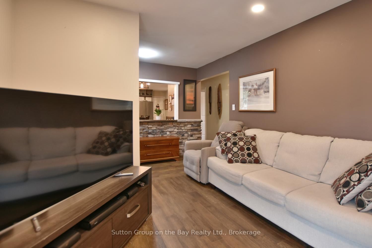 238 McCrea Drive • Clearview, ON photo 11