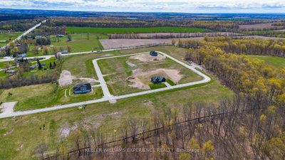 32 Waverley Heights • Tay, ON photo 3