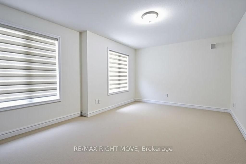 90 Atlantis Drive • Orillia, ON photo 10
