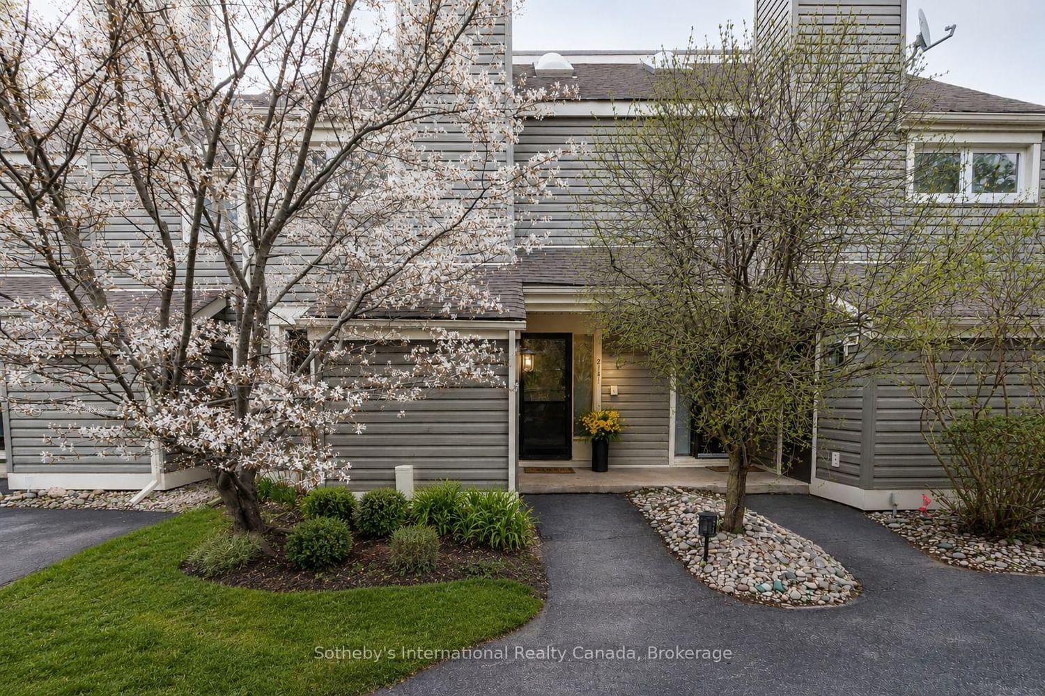 214 Escarpment Crescent • #214 • Collingwood, ON photo 1