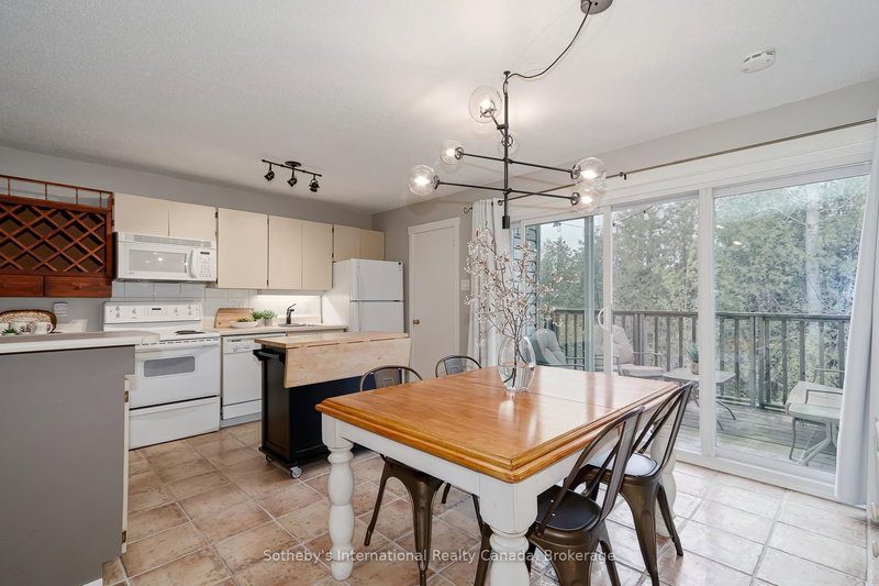 214 - 214 Escarpment Crescent