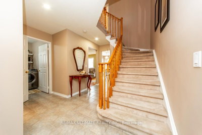 5 Twiss Drive • Barrie, ON photo 8