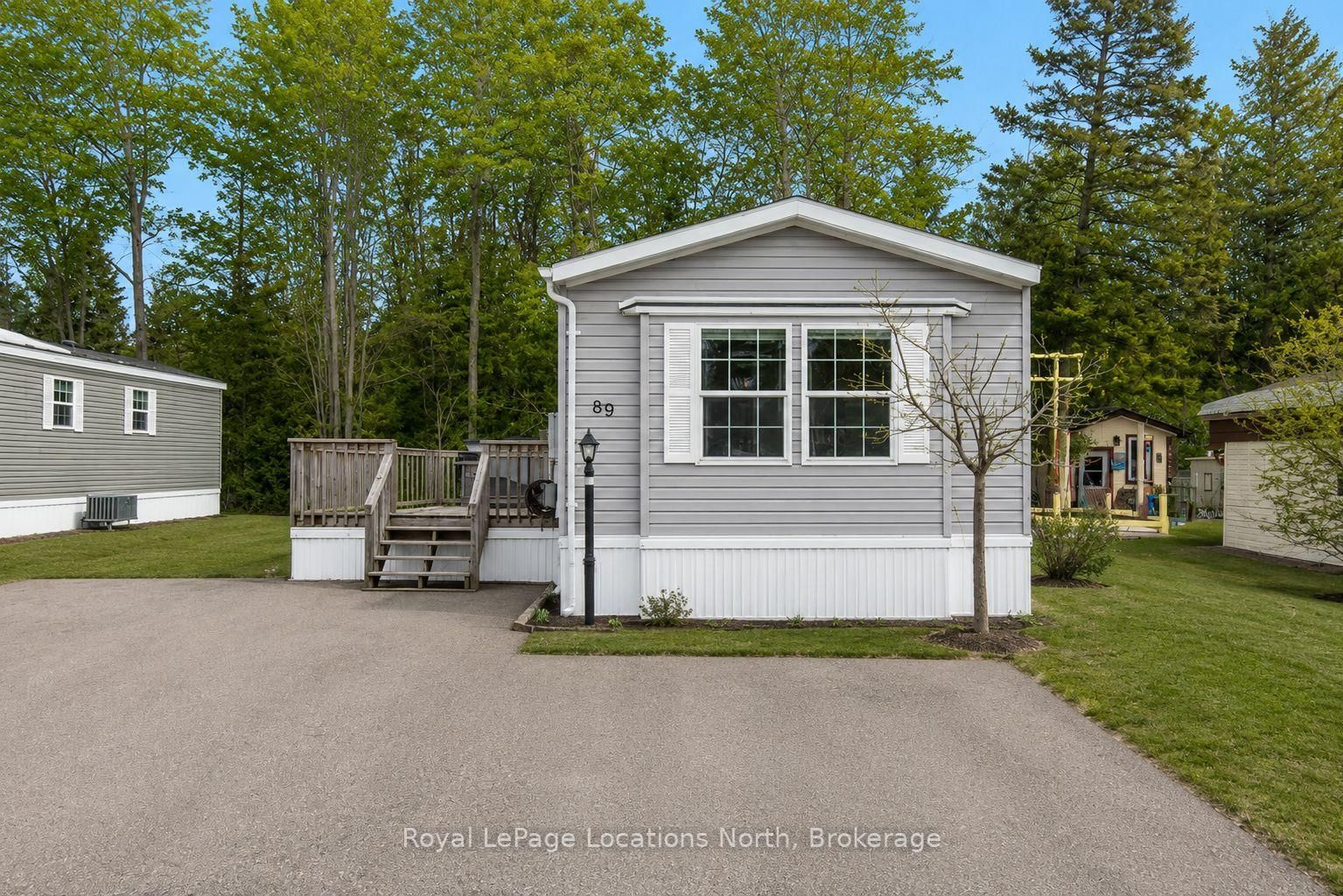 89 GEORGIAN GLEN Drive • Wasaga Beach, ON photo 3