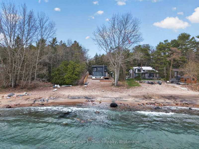 160 Tiny Beaches Road N