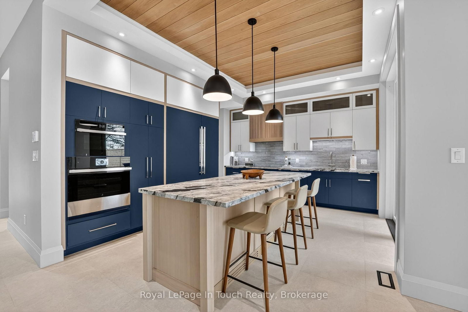 160 Tiny Beaches Road N • Tiny, ON photo 8