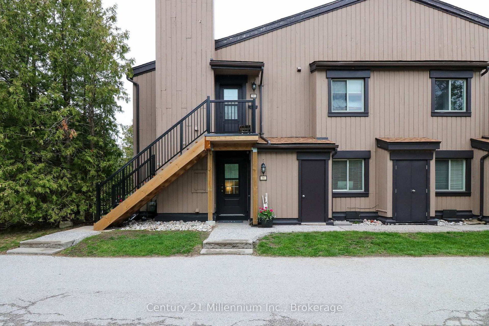 23 Dawson Drive • #98 • Collingwood, ON photo 2