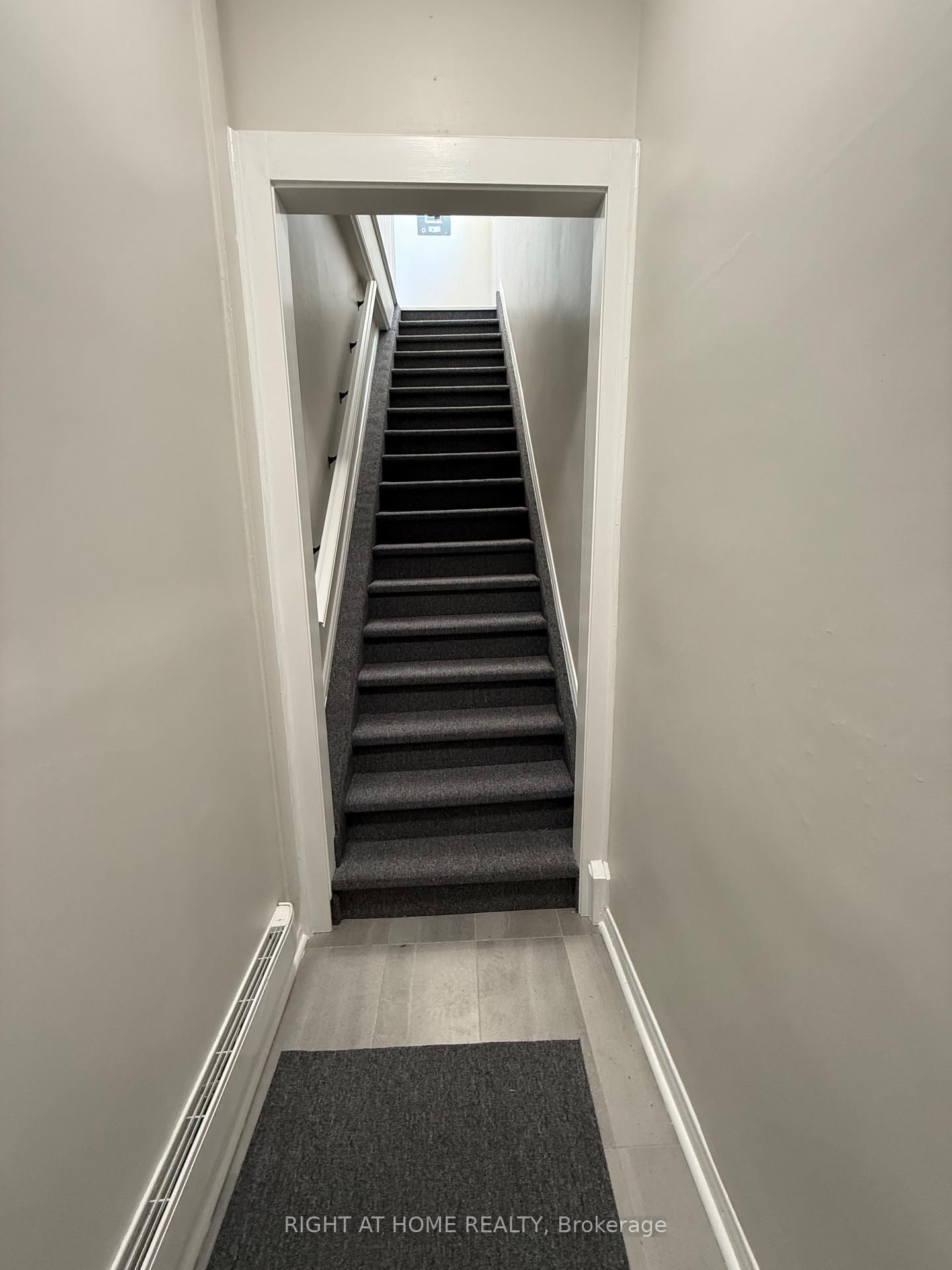 28 N West Street • Orillia, ON photo 10
