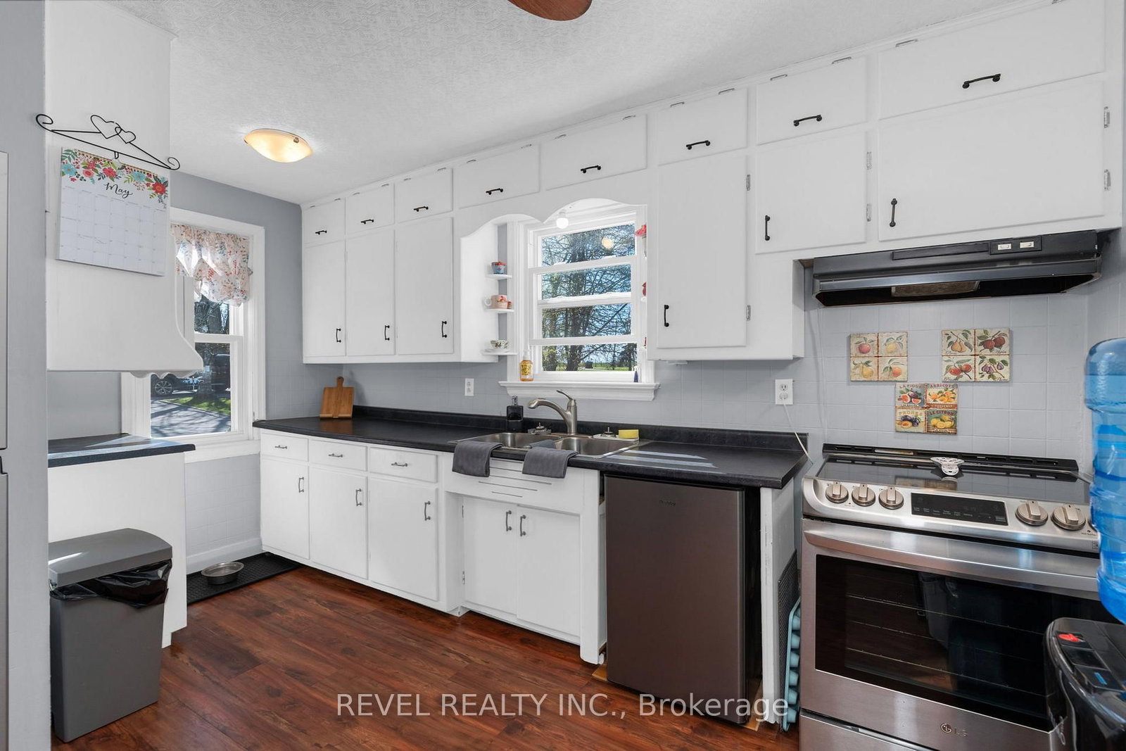 2940 Old Second Road S • Springwater, ON photo 11