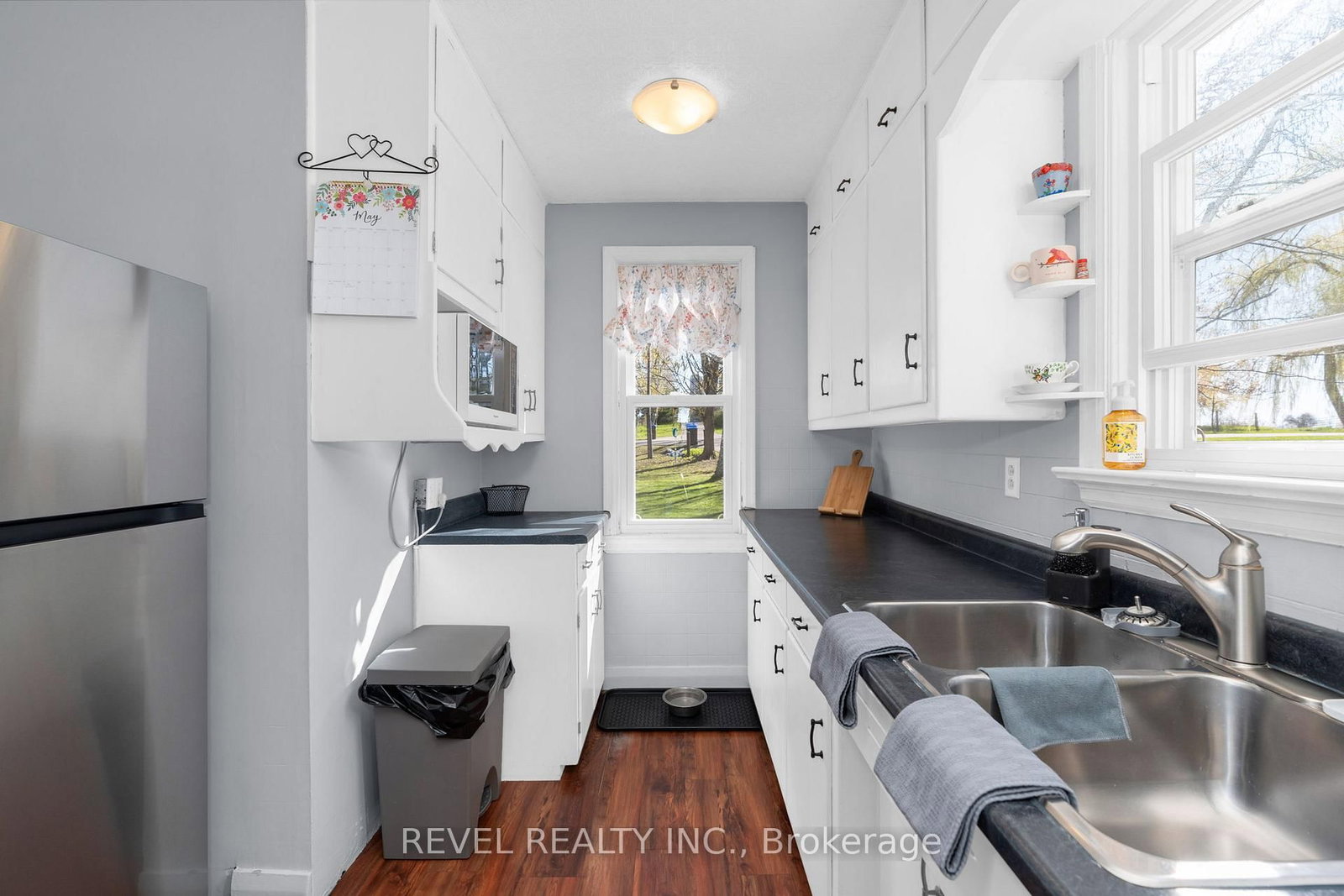 2940 Old Second Road S • Springwater, ON photo 12